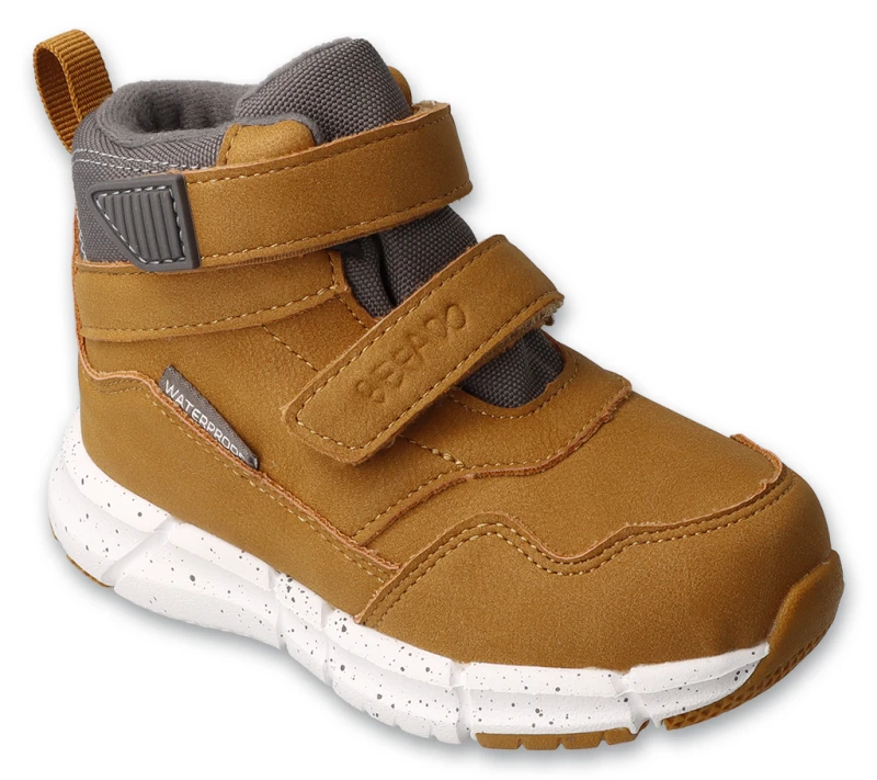 Wodoodporne-buty-jesienne-chlopiece-Befado-za-kostke--karmelowy-model-zapinany-na-dwa-rzepy.jpg