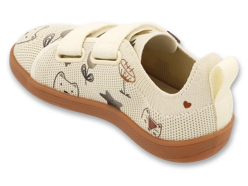 Kremowe-buty-barefoot-dla-dzieci-Befado-Sport-z-dwoma-rzepami--widok-od-tylu,-elastyczna-tekstylna-cholewka.jpg