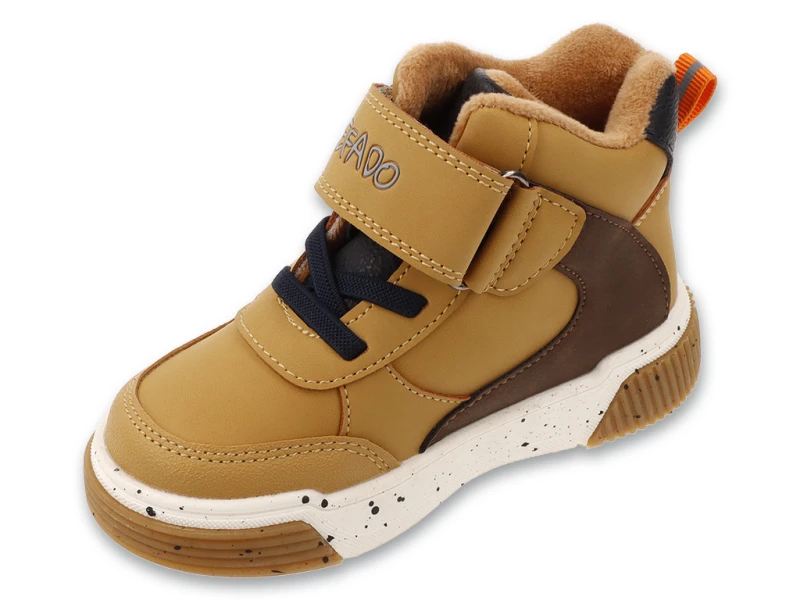 Karmelowe-chlopiece-buty-jesienne-Befado-na-rzep--widok-z-boku.jpg